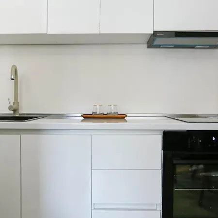 Apartment Ama's 2 - Parking, Sea View & Kitchen Himare