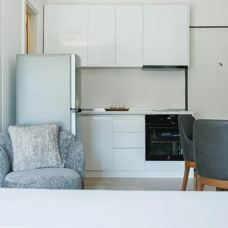 Ama's 2 - Parking, Sea View & Kitchen