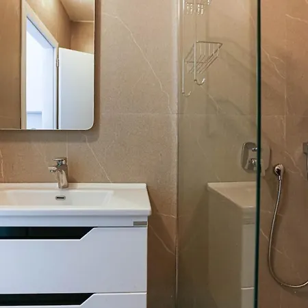Ama's 2 - Parking, Sea View & Kitchen Apartman