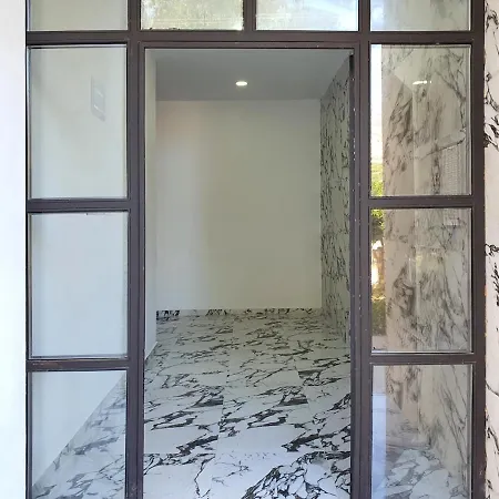 Ama's 2 - Parking, Sea View & Kitchen Apartment