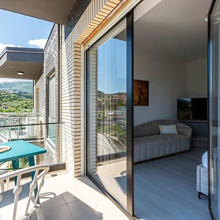 Appartamento Ama's 2 - Parking, Sea View & Kitchen