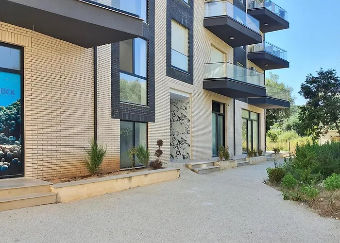 Ama's 2 - Parking, Sea View & Kitchen Daire Himarë