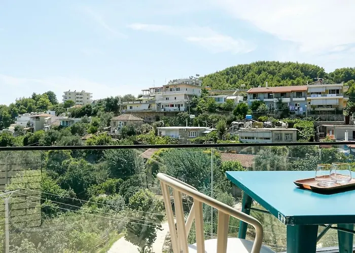 Ama's 2 - Parking, Sea View & Kitchen *