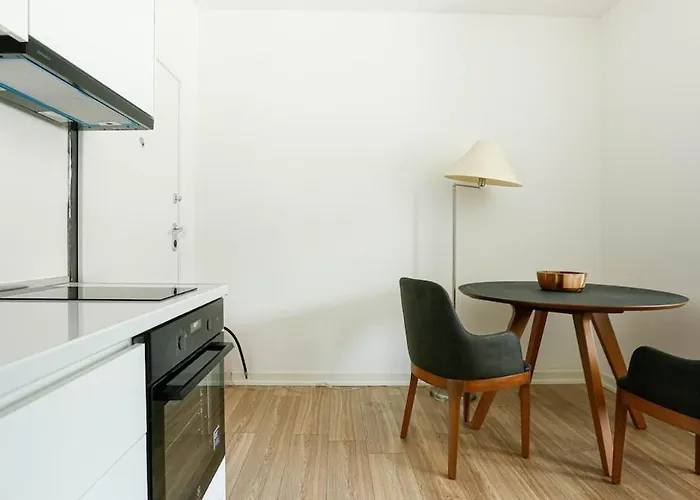 Daire Ama's 2 - Parking, Sea View & Kitchen *