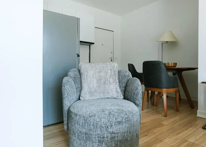 Daire Ama's 2 - Parking, Sea View & Kitchen