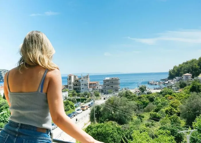 Ama's 2 - Parking, Sea View & Kitchen Daire Himarë